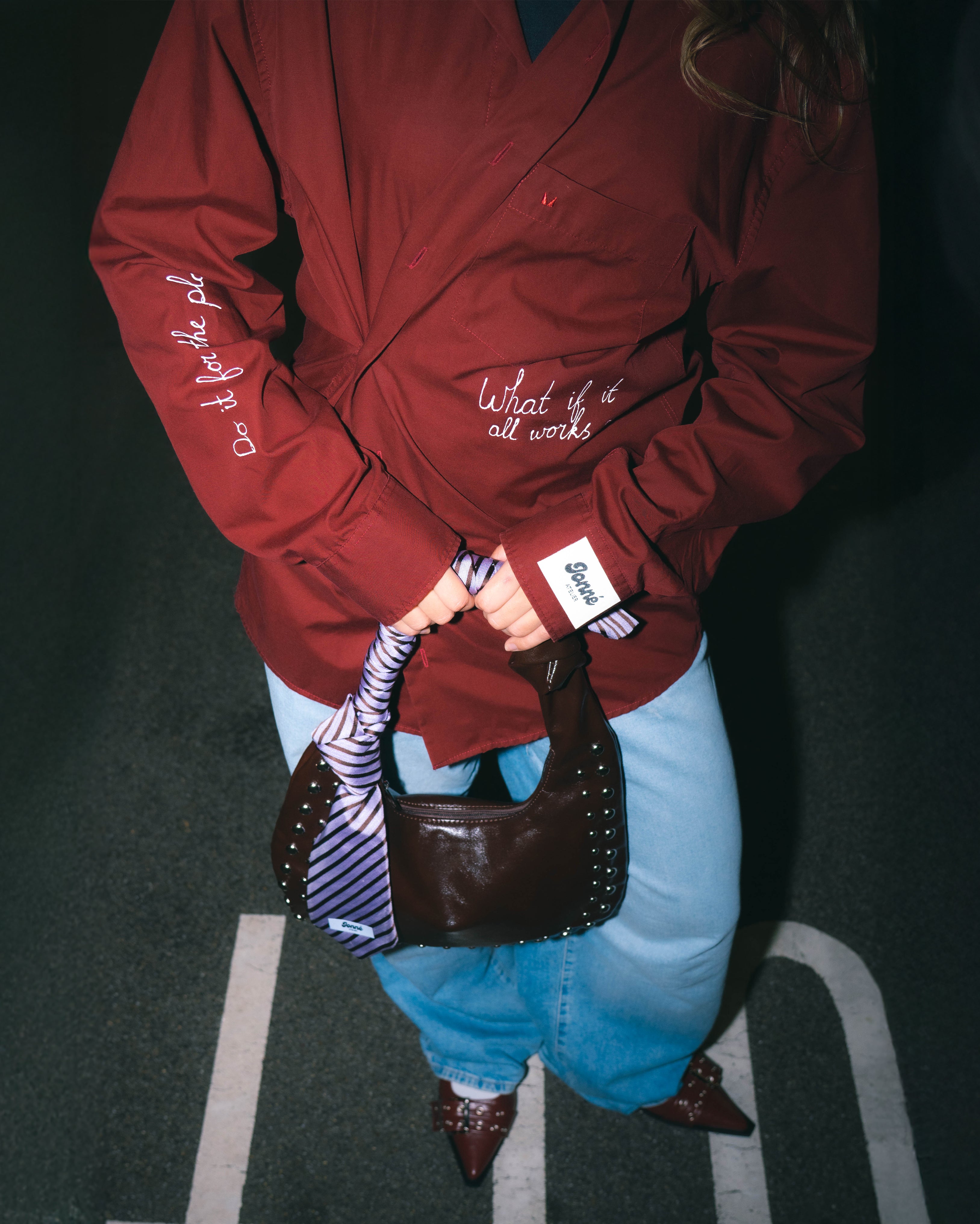 JONNÉ BLOUSE - BURGUNDY RED