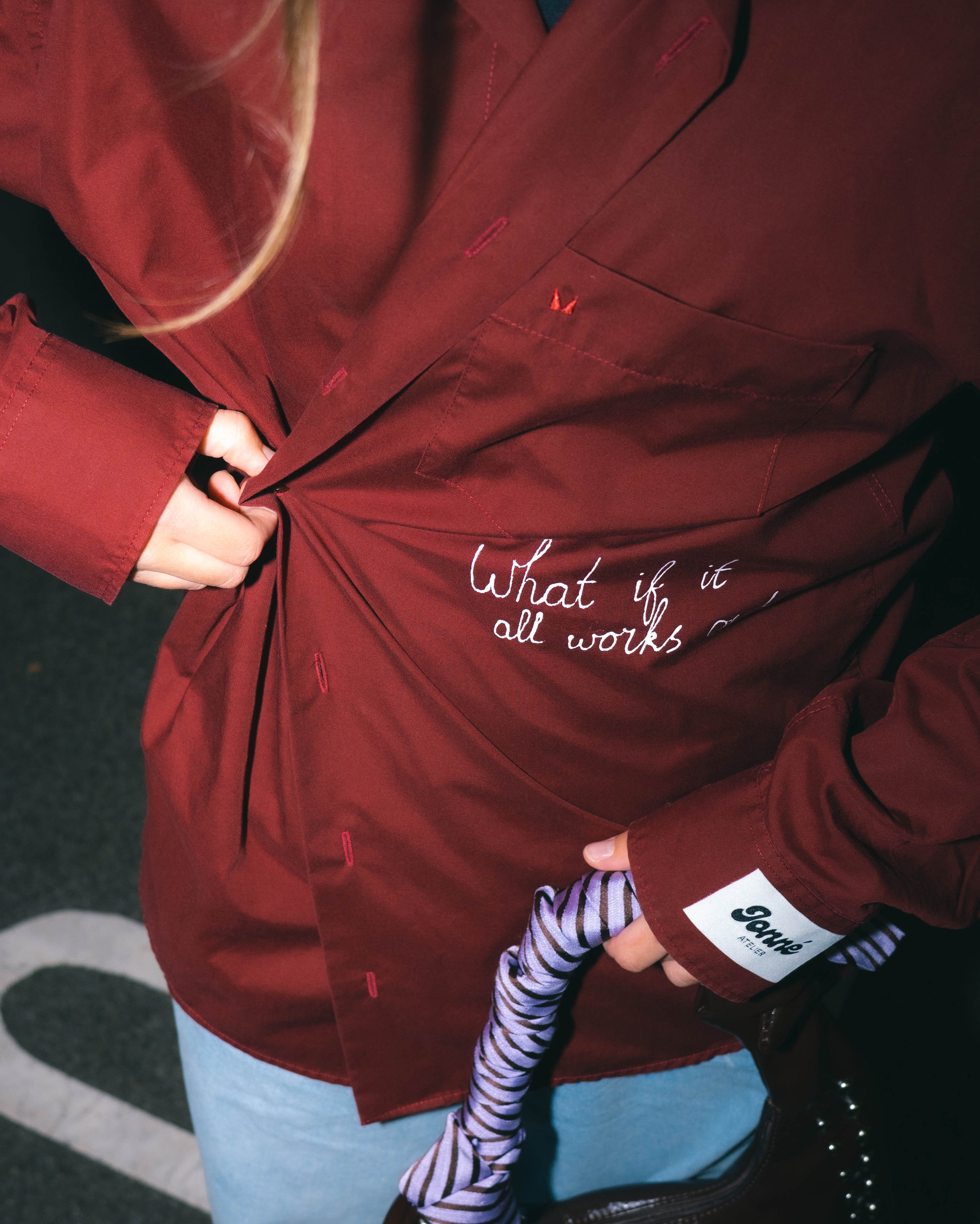 JONNÉ BLOUSE - BURGUNDY RED