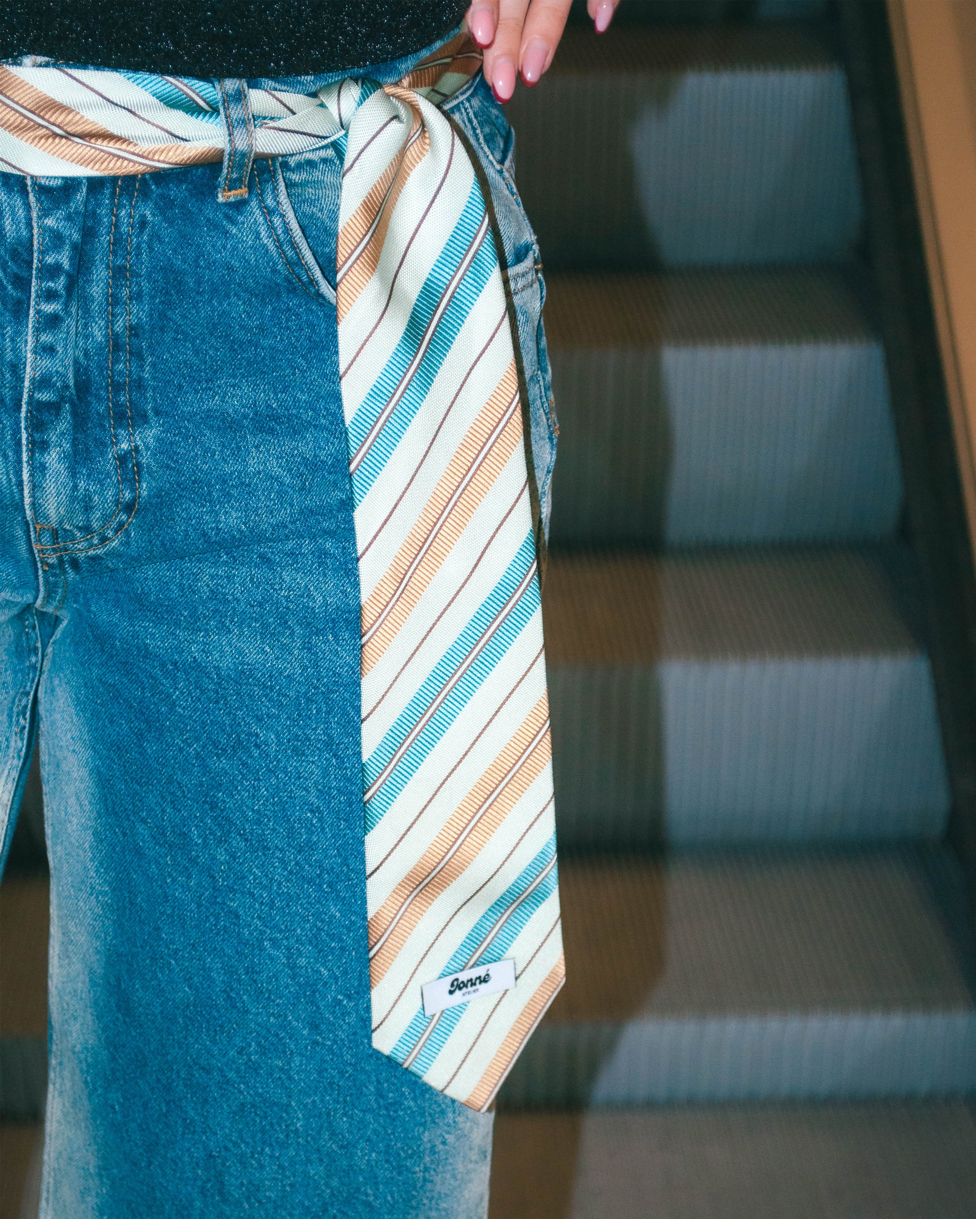 JONNÉ STROPDAS - BLUE & BROWN STRIPED