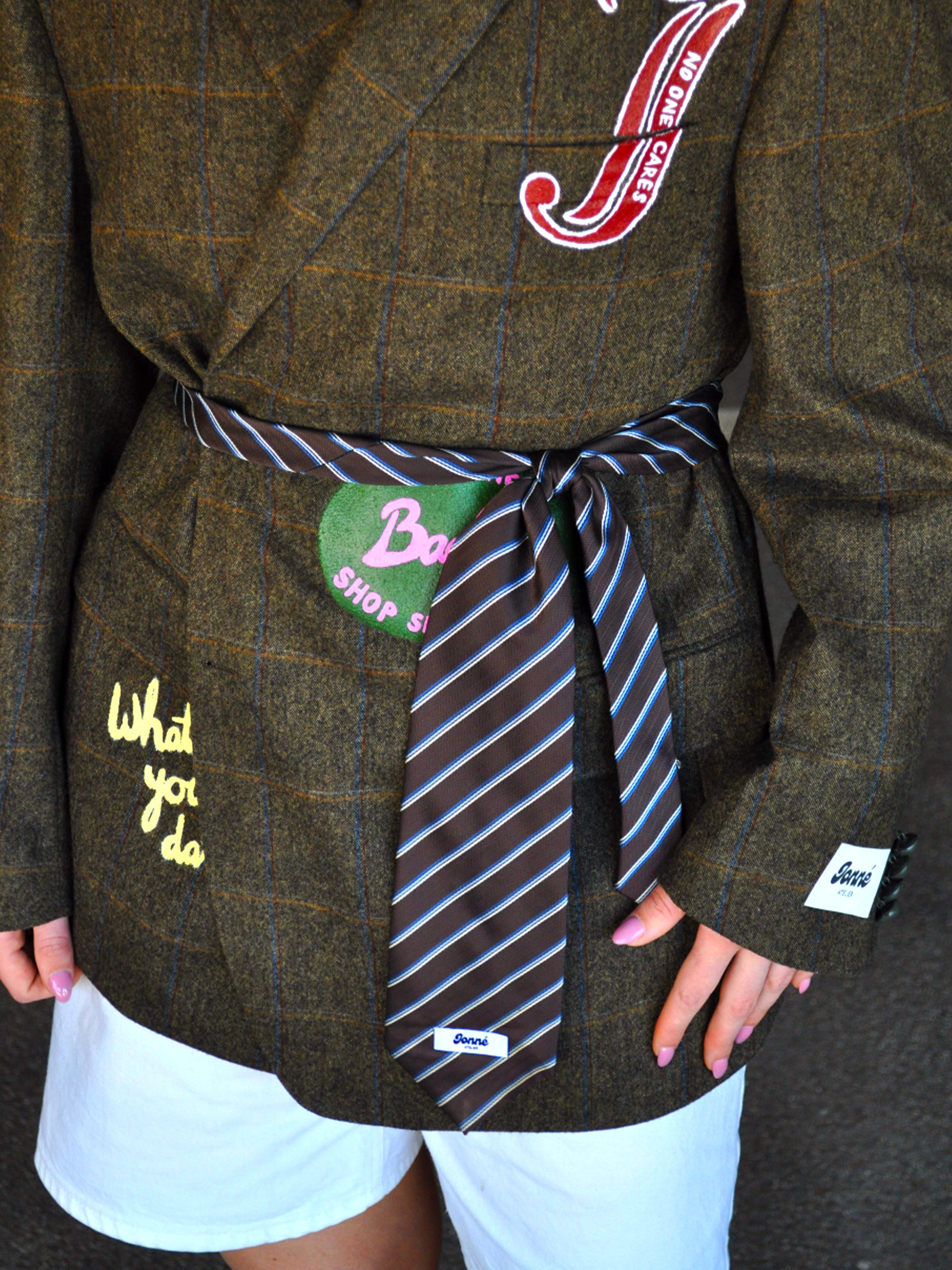 JONNÉ STROPDAS - BROWN STRIPED
